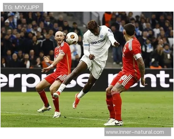 英超激战本菲卡大胜国米红牌事件引发全场热议战术分析深入解析