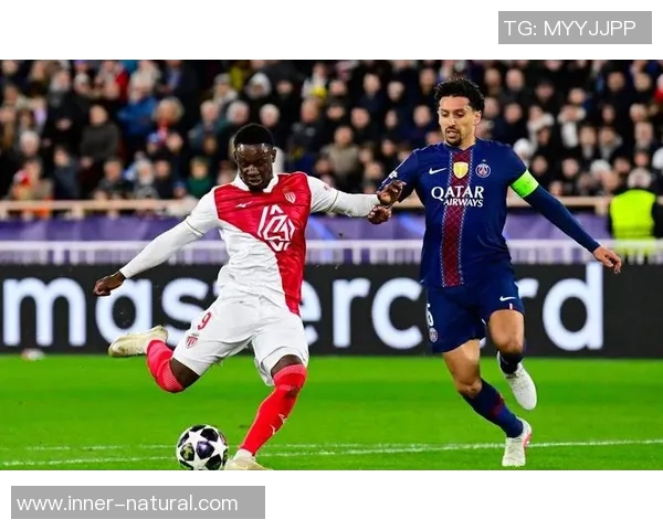 德甲精彩对决巴黎圣日耳曼3-0战胜那不勒斯帽子戏法引发全场狂欢 德甲精彩对决巴黎圣日耳曼3-0战胜那不勒斯帽子戏法引发全场狂欢