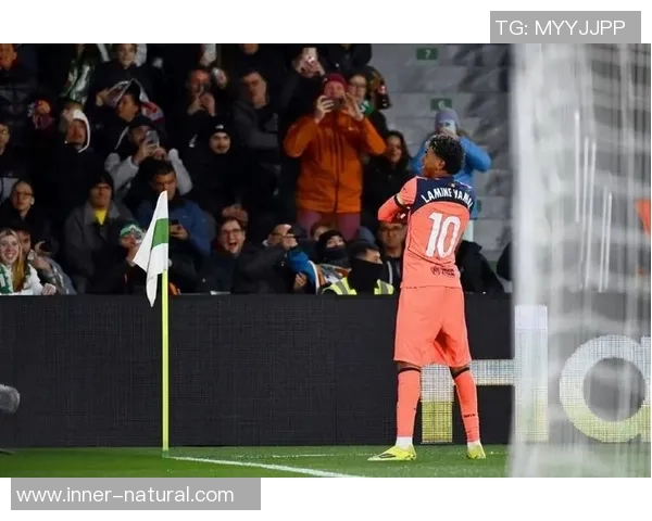 意甲焦点战阿森纳与切尔西战成平局逆转瞬间引发全场热议